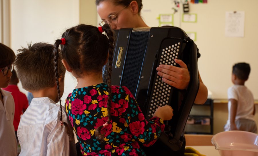 Rentrée en musique - Ecole maternelle Gennevilliers - PepsLemon © JM France