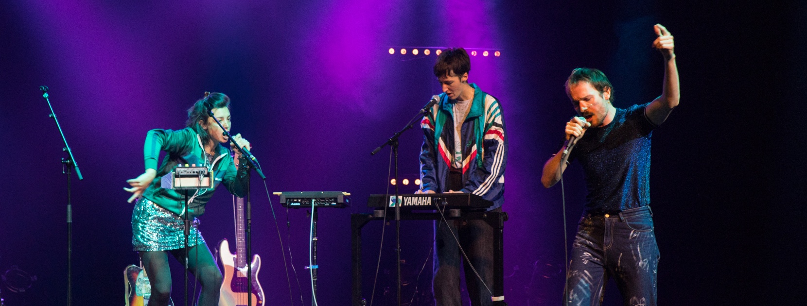 Concert du trio Baskets Paillettes - basse, drum pad, clavier, voix, sampler